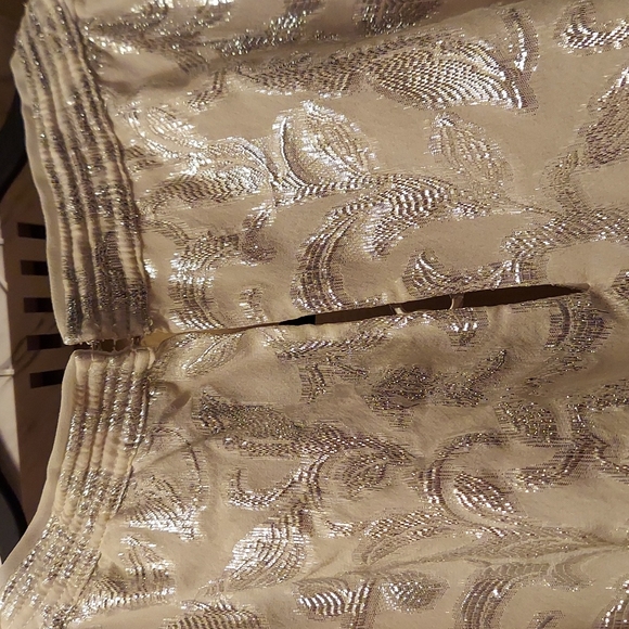 Women's White House Black Market top - Picture 8 of 9